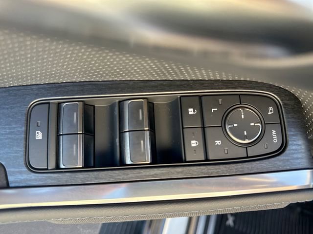 Used 2024 Lexus GX 550 AWD/4WD image 13
