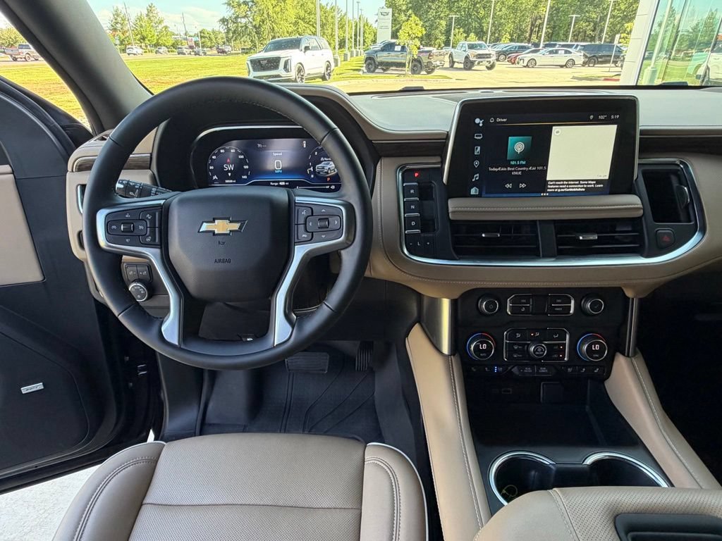 Used 2023 Chevrolet Suburban Premier AWD/4WD image 25