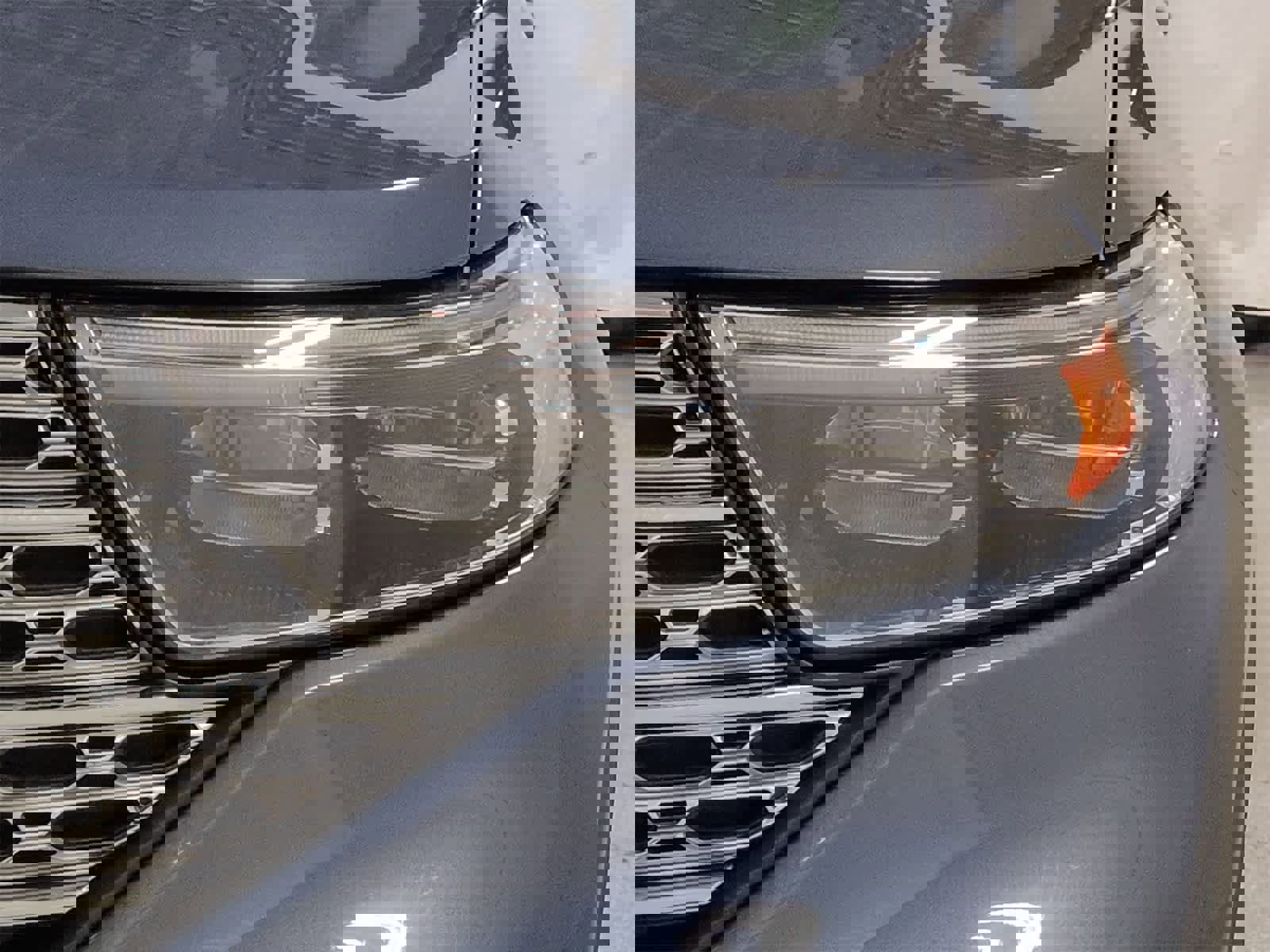 Used 2021 Ford Explorer Limited w/ Equipment Group 301A image 11