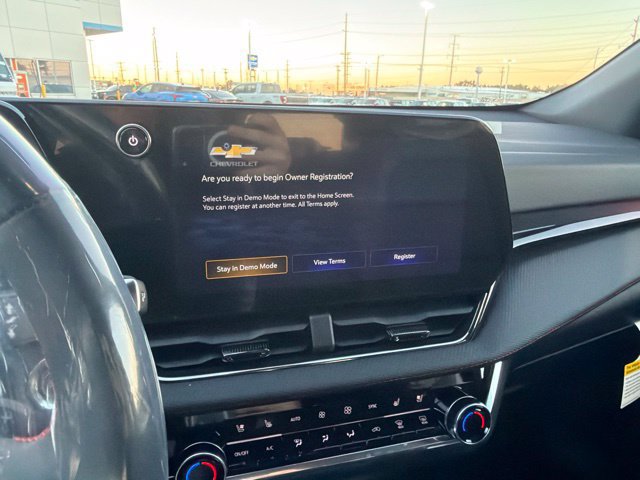 New 2027 Chevrolet Equinox RS w/ Convenience Package III AWD/4WD image 8
