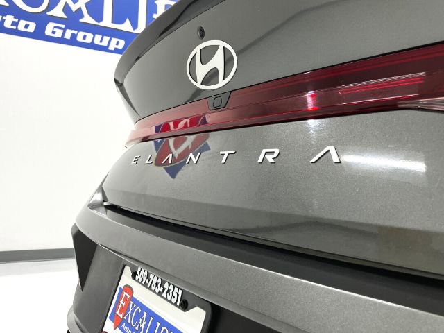 Used 2025 Hyundai Elantra Sport image 34