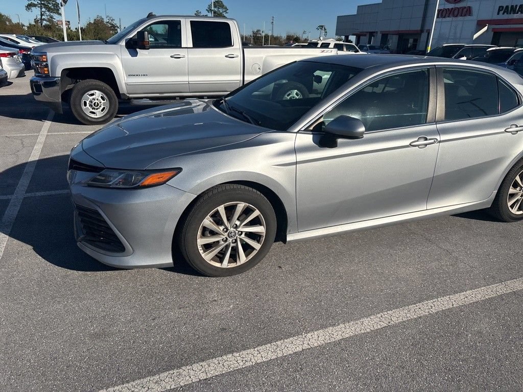 Used 2022 Toyota Camry LE FWD image 7