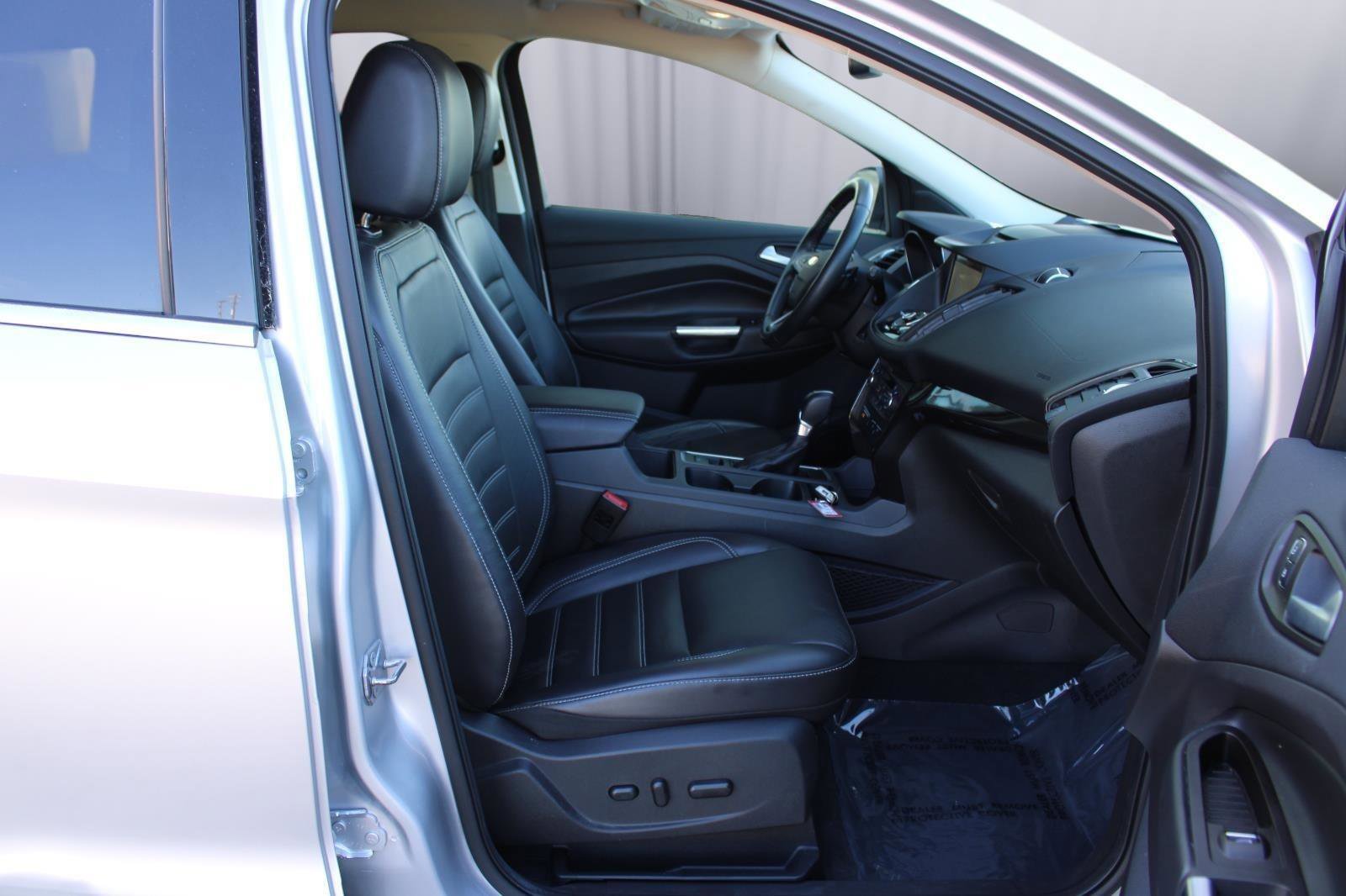 Used 2017 Ford Escape Titanium image 35