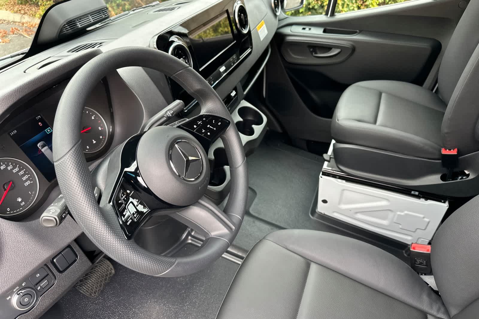 New 2026 Mercedes-Benz Sprinter 2500 image 9