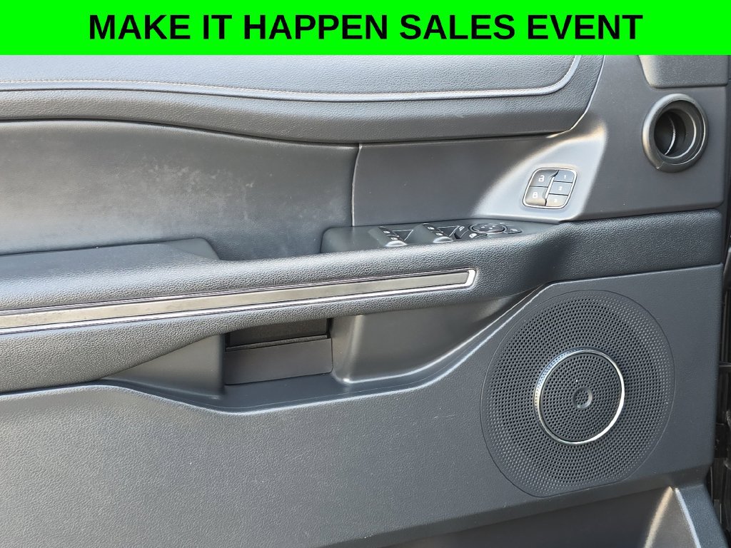 Used 2022 Ford Expedition XLT RWD image 11