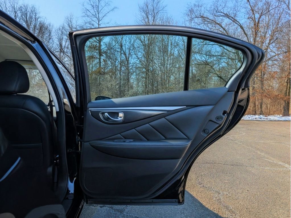 Used 2022 INFINITI Q50 PURE image 12