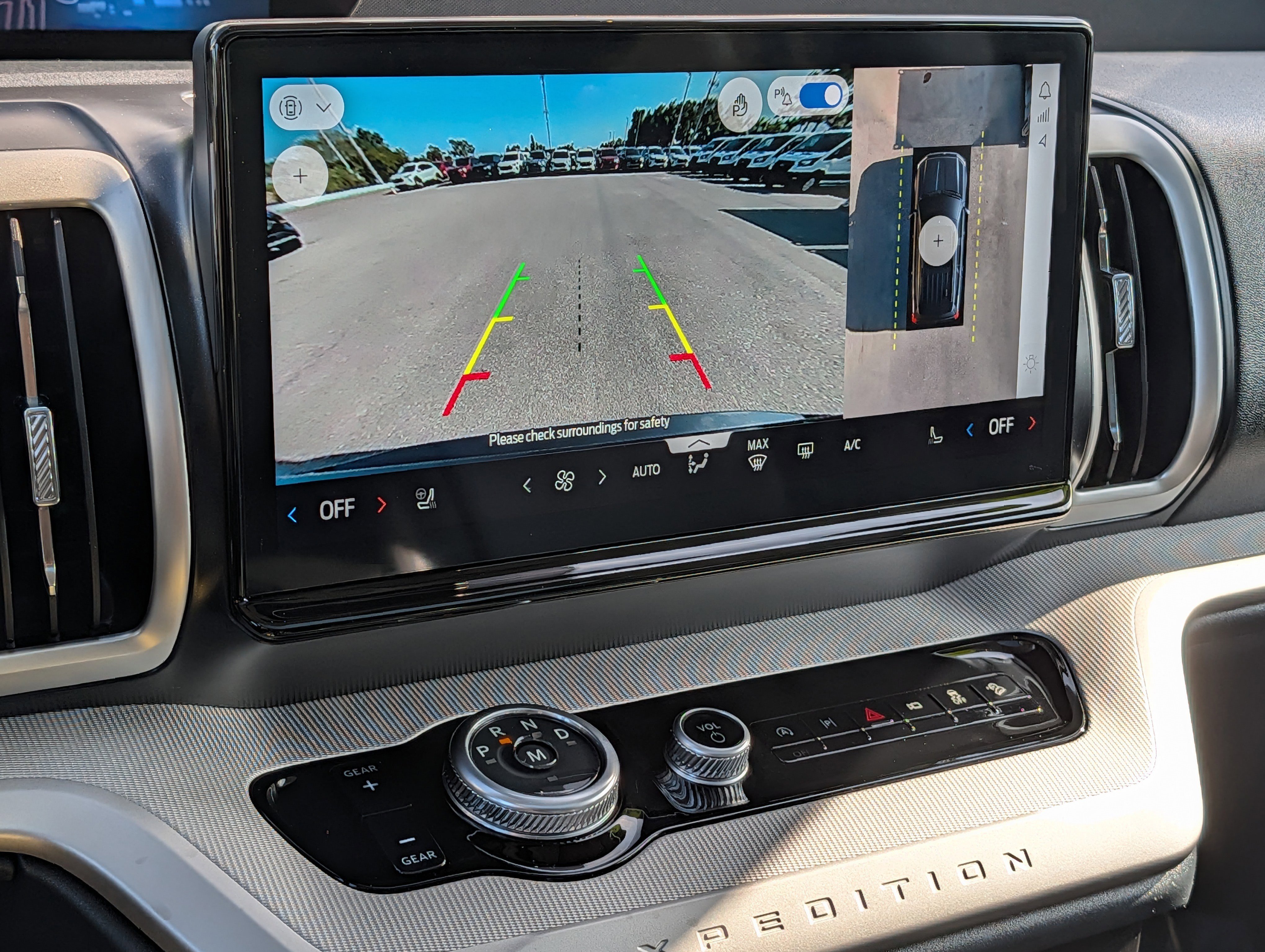 Certified 2025 Ford Expedition Active AWD/4WD image 34