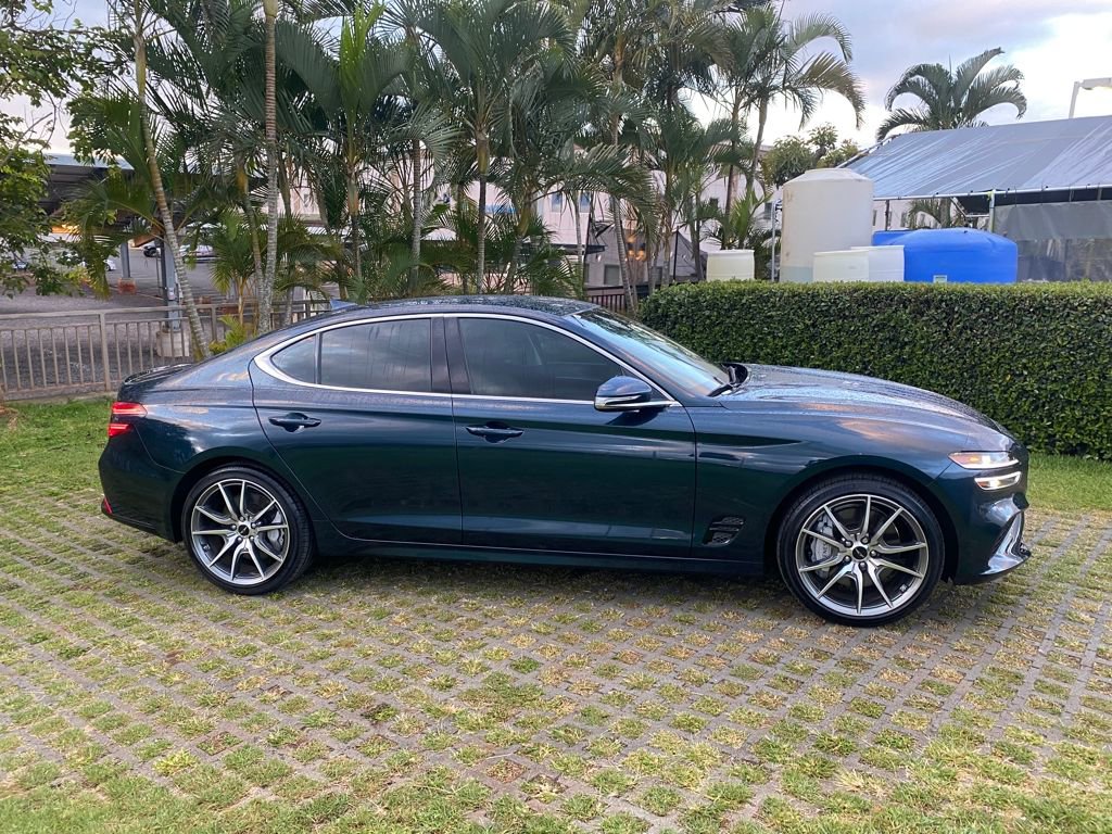 Used 2025 Genesis G70 2.5T image 8