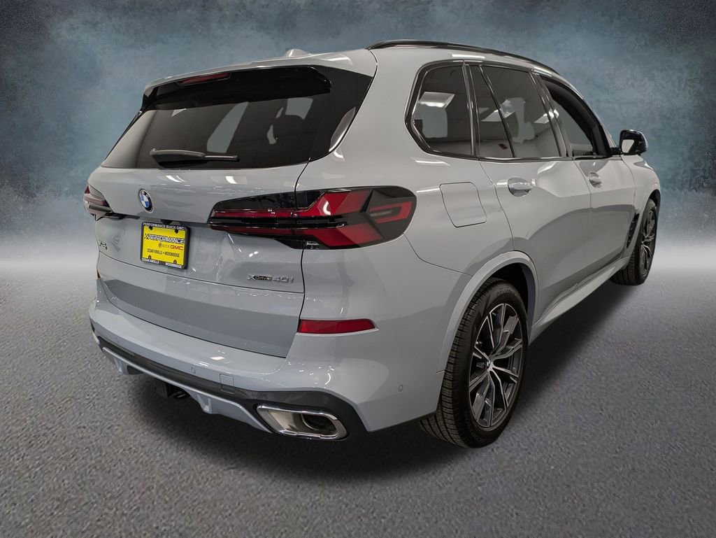 Used 2024 BMW X5 xDrive40i w/ M Sport Package AWD/4WD image 4
