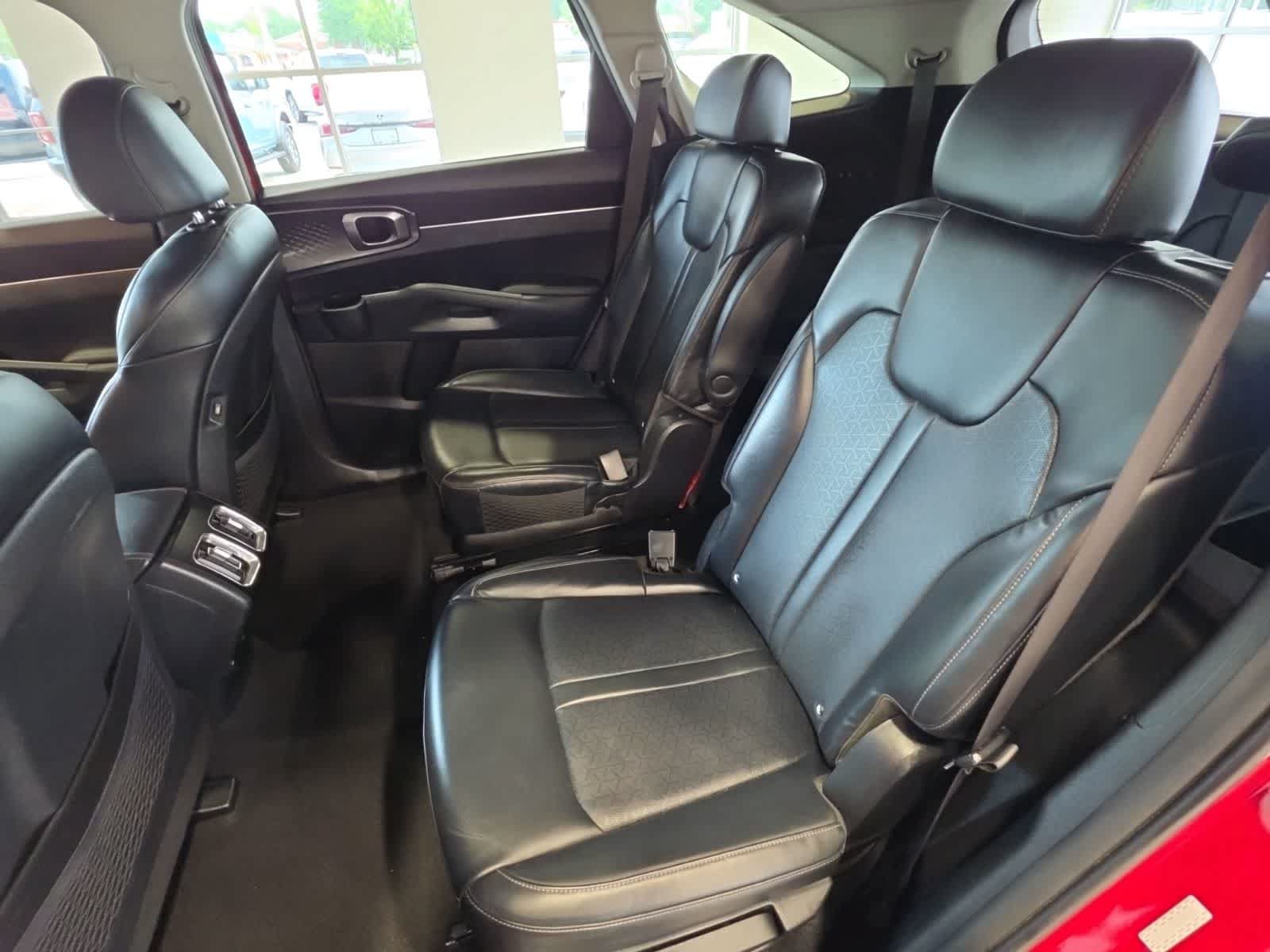 Used 2022 Kia Sorento S AWD/4WD image 29