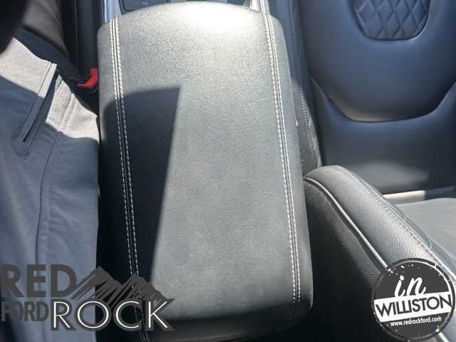 Used 2024 Ford Edge Titanium AWD/4WD image 21