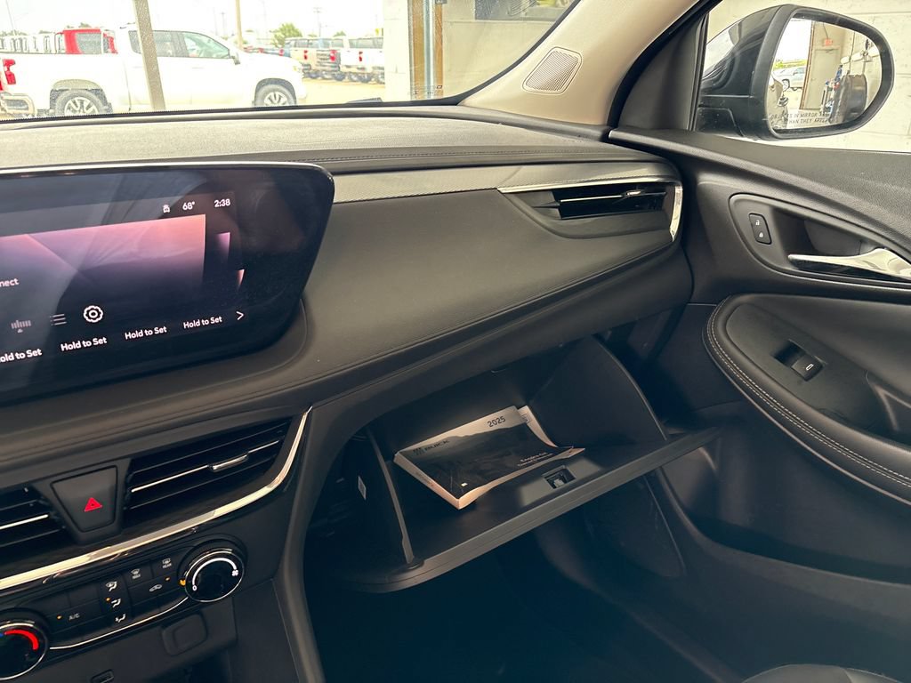 Used 2025 Buick Encore GX Preferred FWD image 43