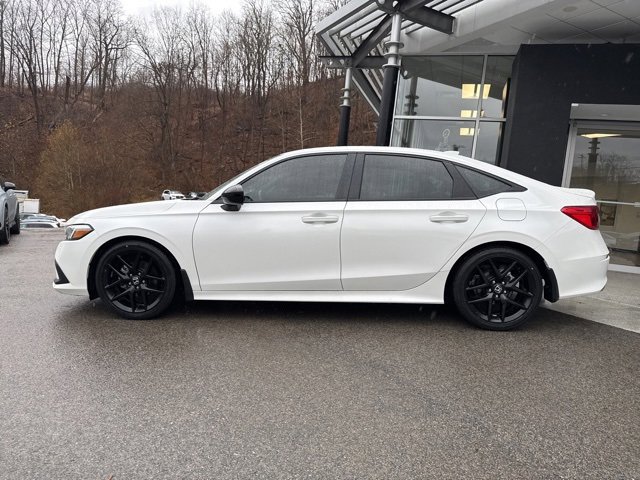 Used 2023 Honda Civic Sport image 2