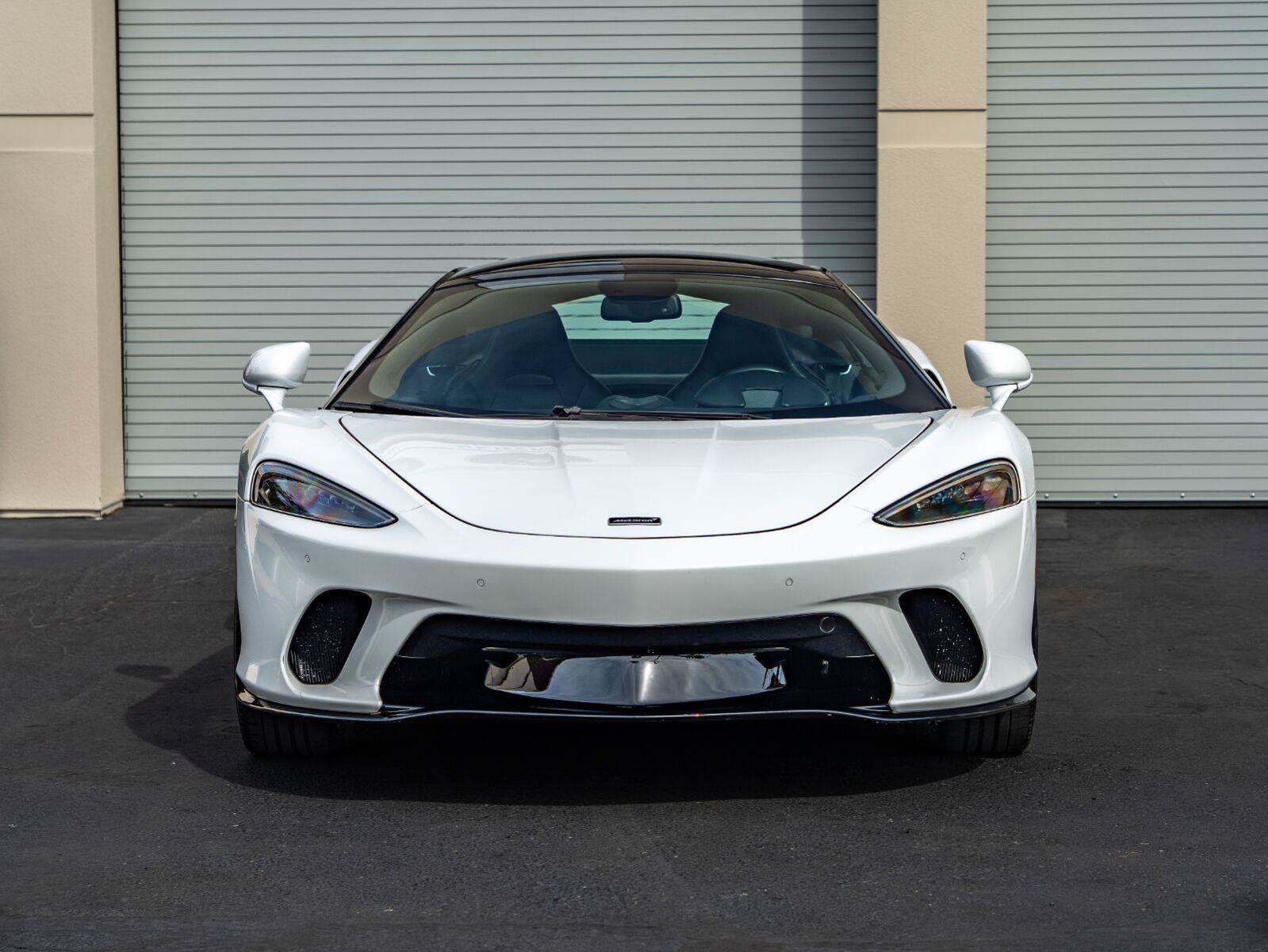 Used 2020 McLaren GT RWD image 3