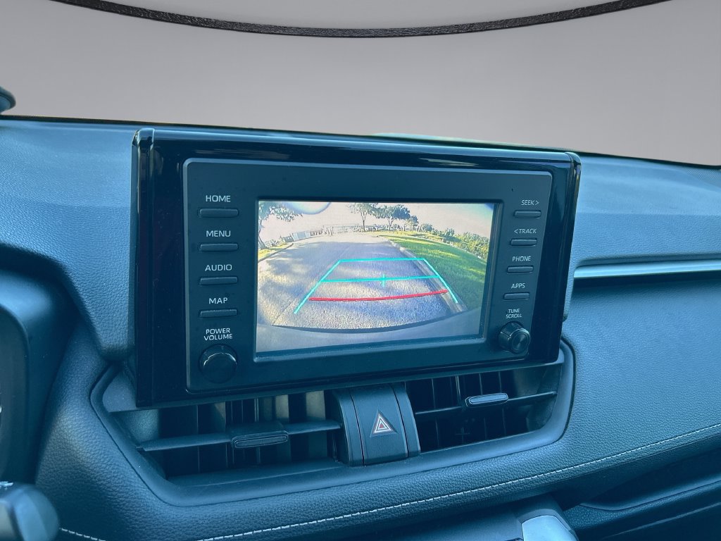 Used 2019 Toyota RAV4 LE FWD image 22