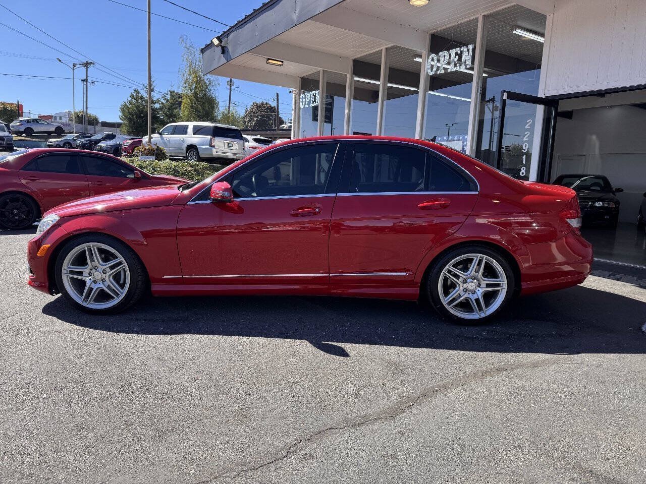 Used 2010 Mercedes-Benz C 300 Sedan image 2