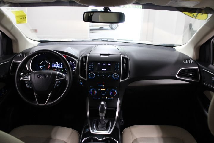 Used 2017 Ford Edge SEL FWD image 2