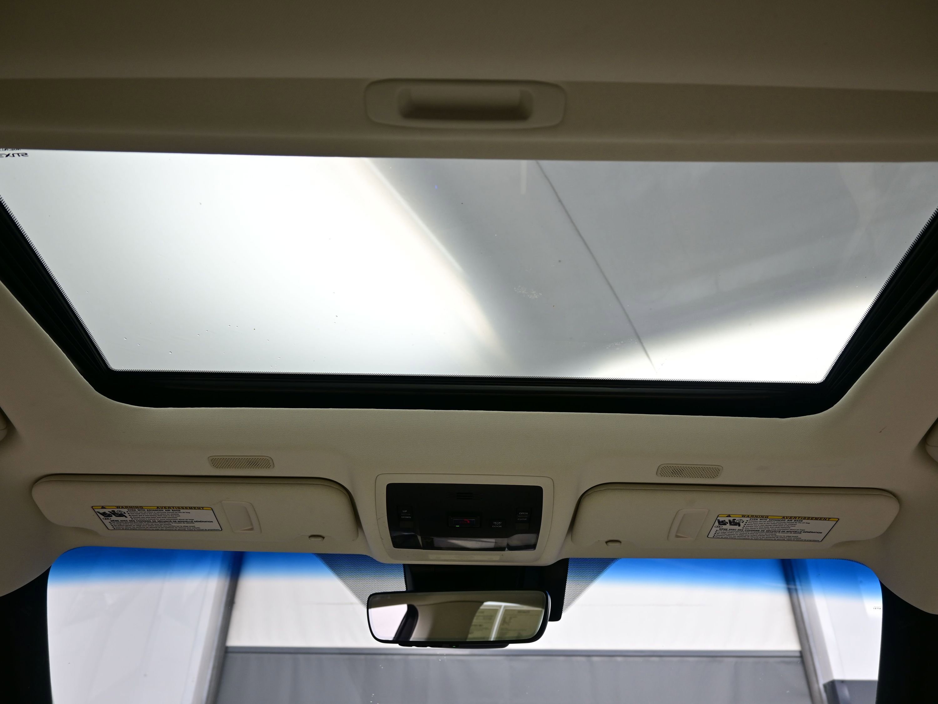 Used 2022 Lexus ES 250 w/ Premium Package image 18