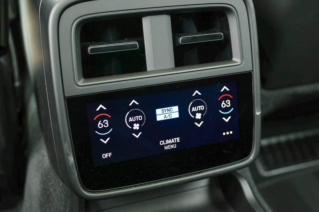 Certified 2026 Porsche Taycan AWD/4WD image 48