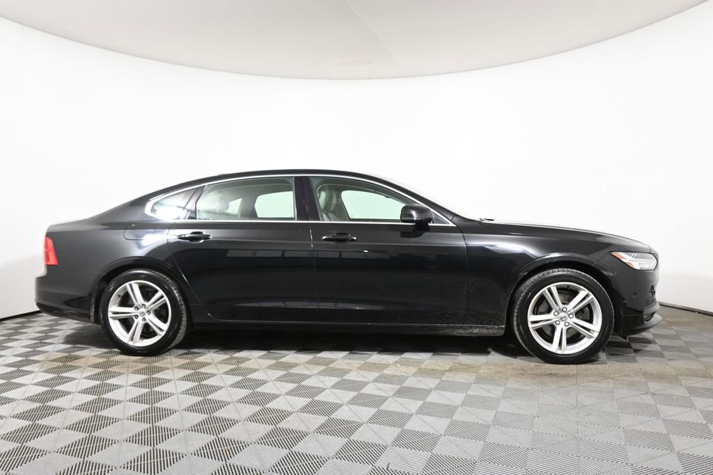 Used 2018 Volvo S90 T5 Momentum w/ Convenience Package image 8