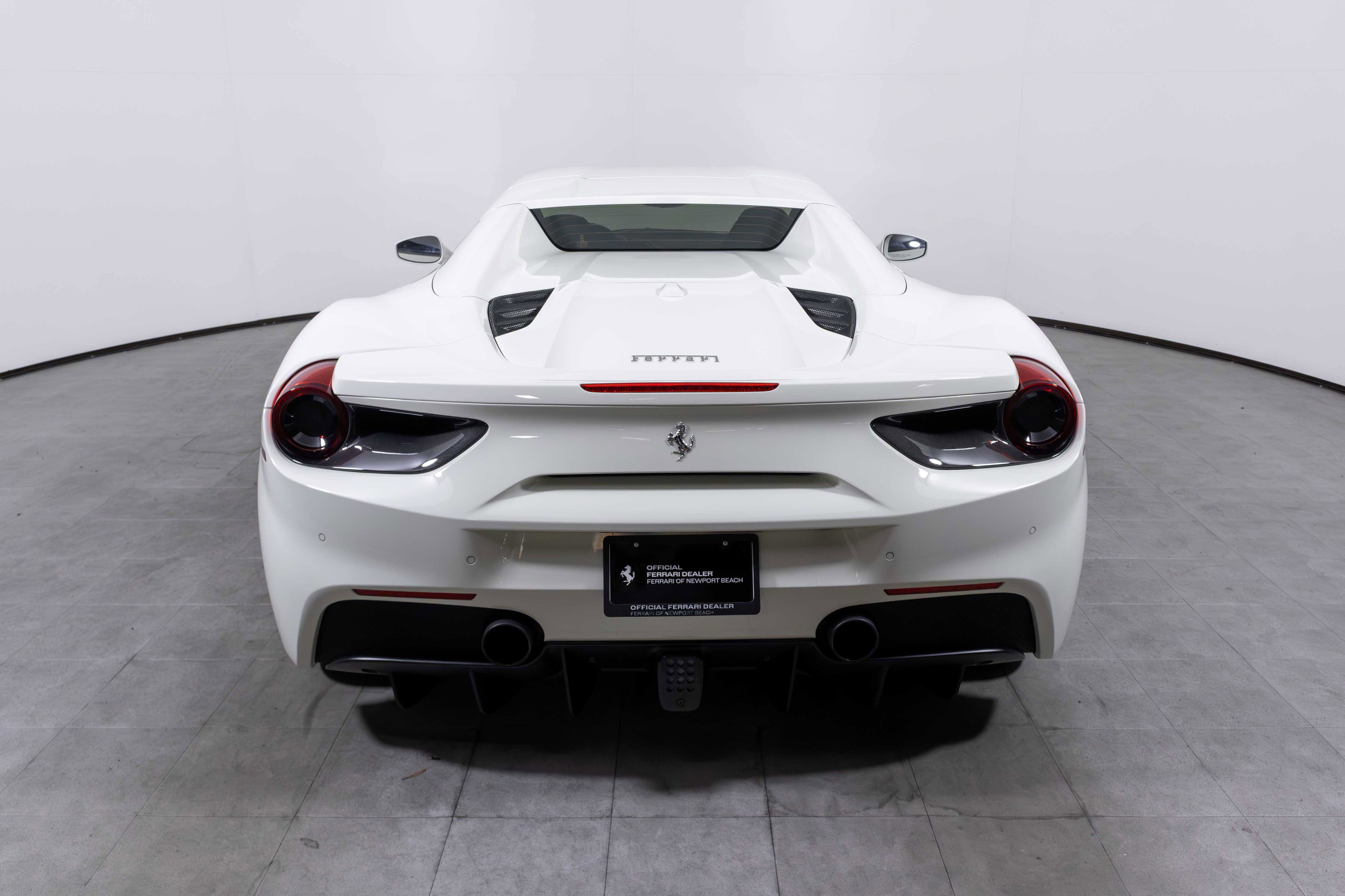 Used 2018 Ferrari 488 Spider image 16