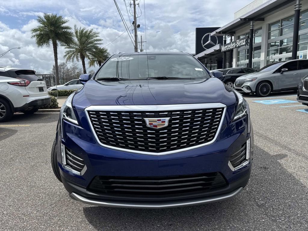 Used 2024 Cadillac XT5 Premium Luxury image 2
