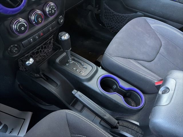 Used 2013 Jeep Wrangler Rubicon w/ PWR Convenience Group AWD/4WD image 32