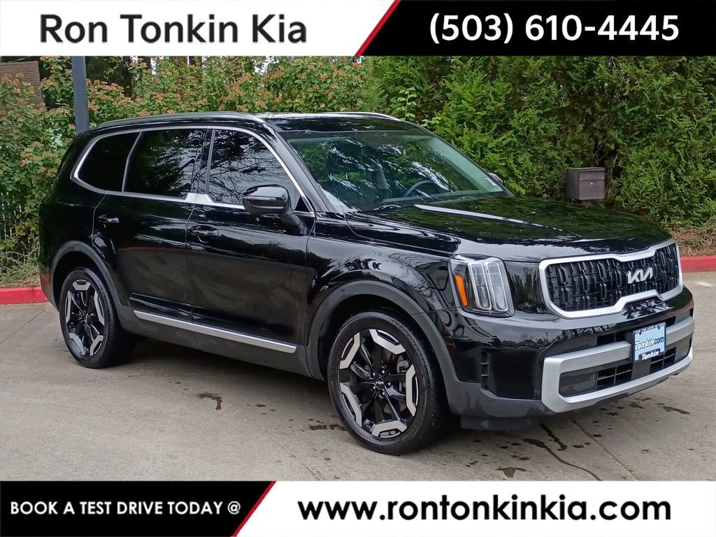 Used 2023 Kia Telluride EX w/ EX Captain's Chair Package AWD/4WD image 1