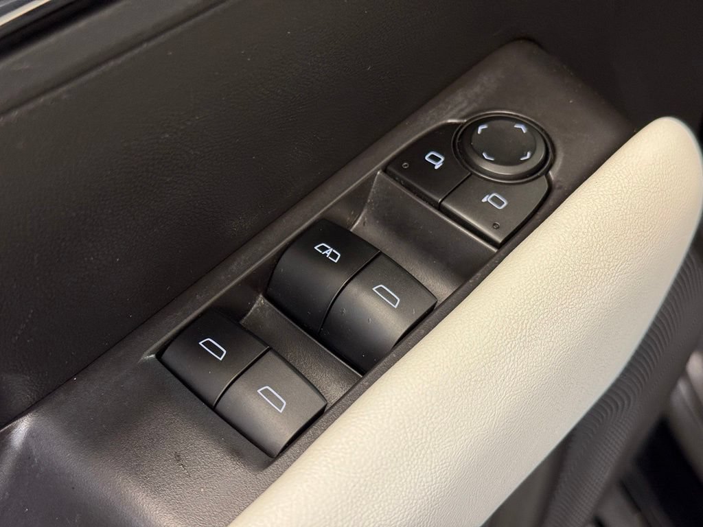 Used 2023 GMC Canyon AT4X AWD/4WD image 13