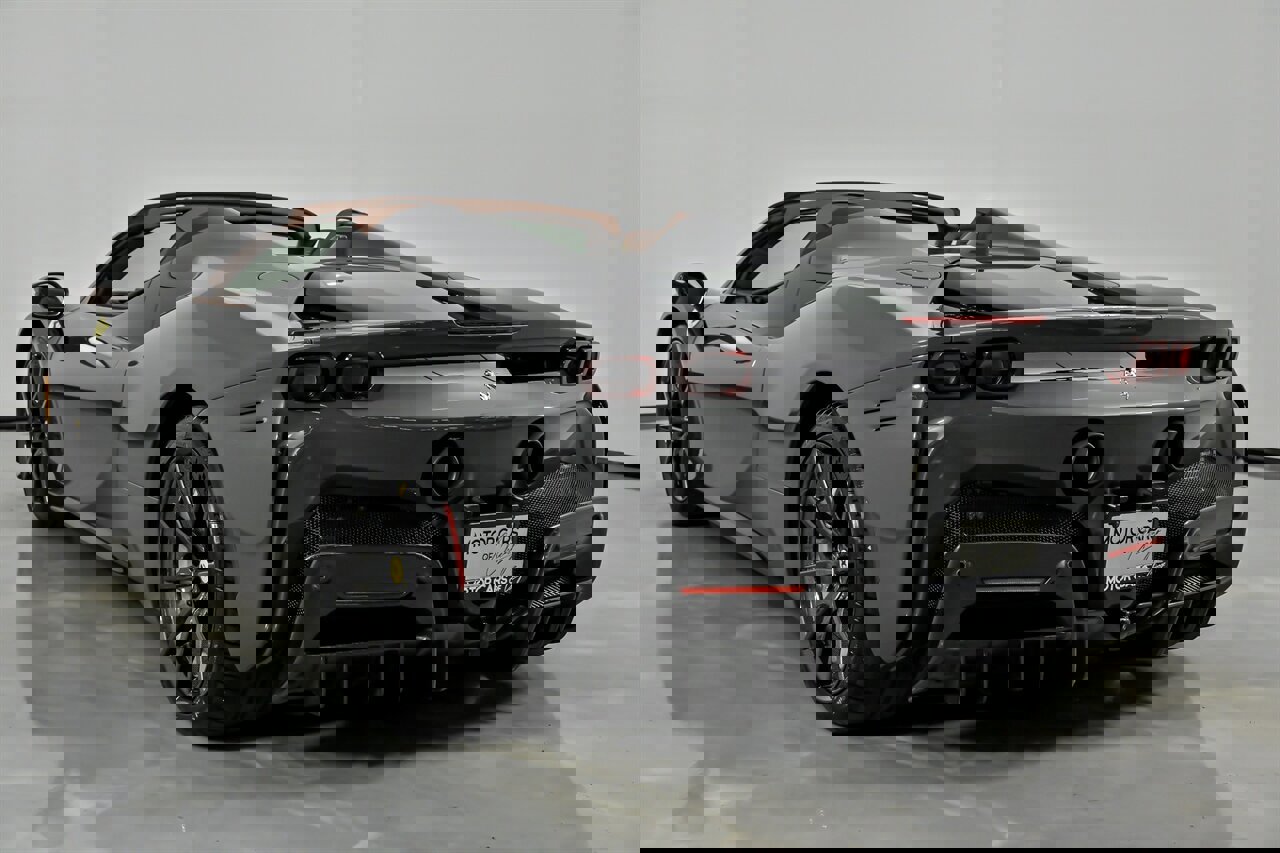 Used 2024 Ferrari SF90 Spider image 9