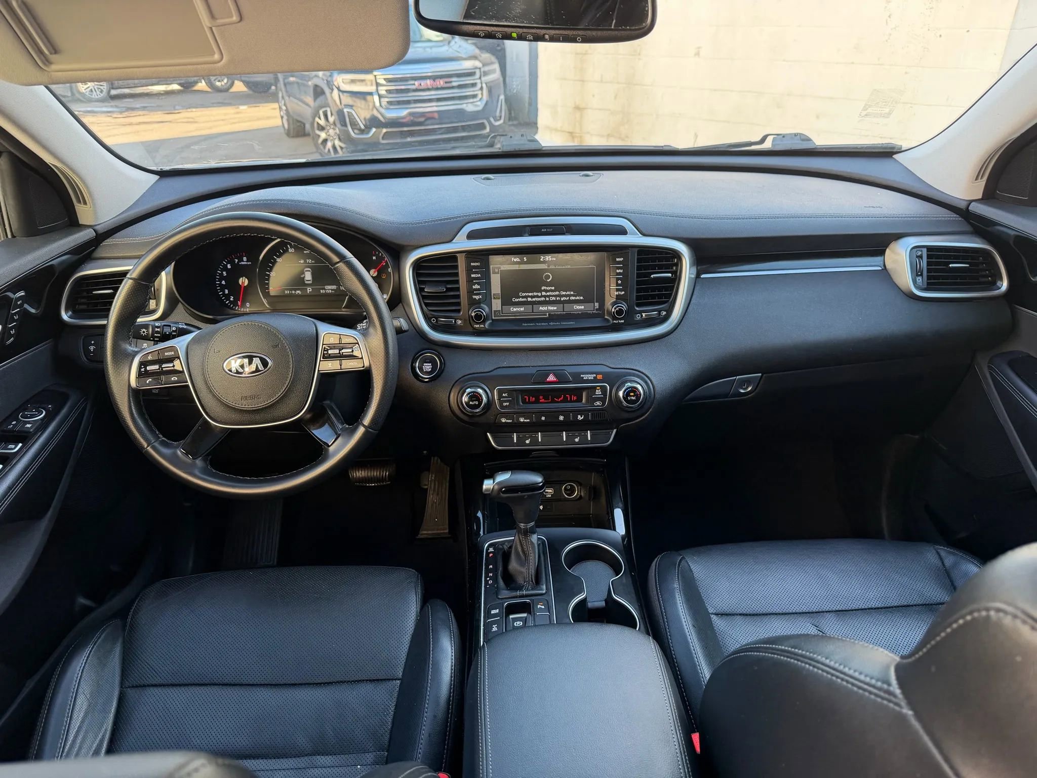 Used 2019 Kia Sorento SX image 34