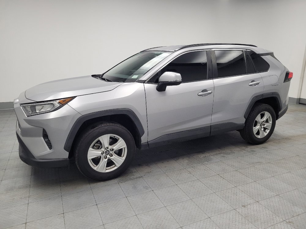 Used 2020 Toyota RAV4 XLE image 2