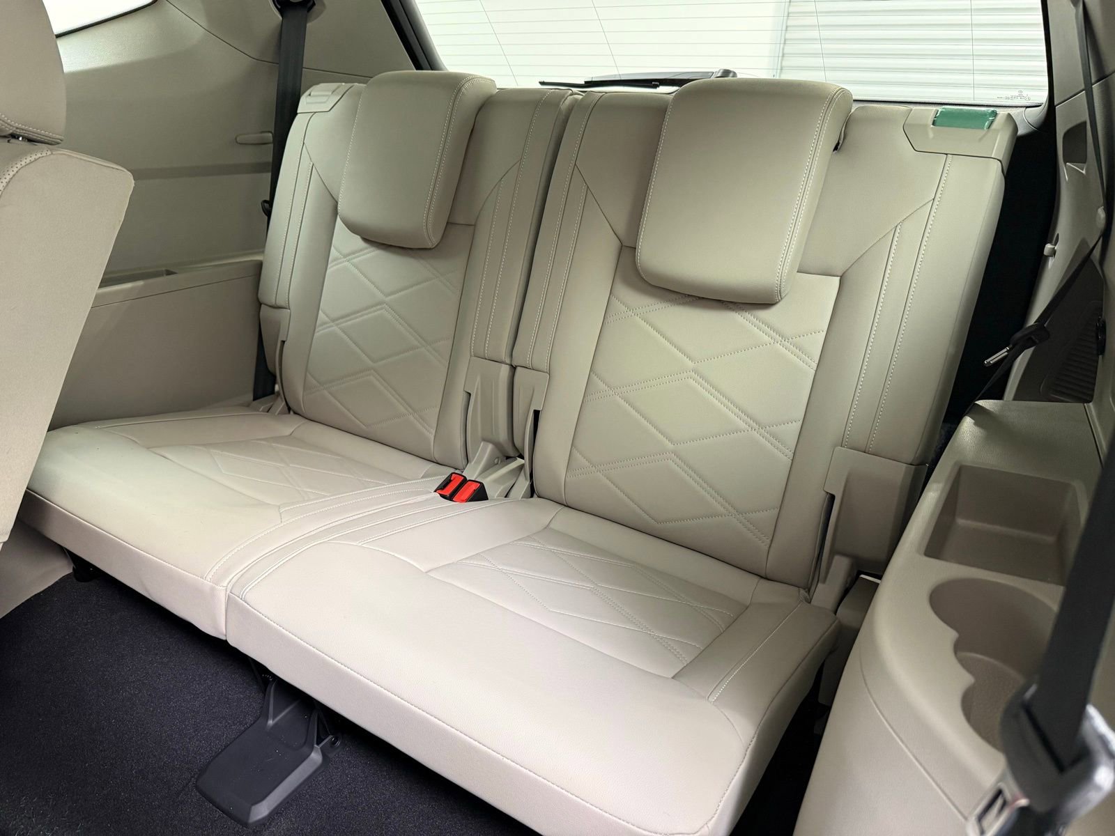 Used 2025 Volkswagen Atlas SE image 22