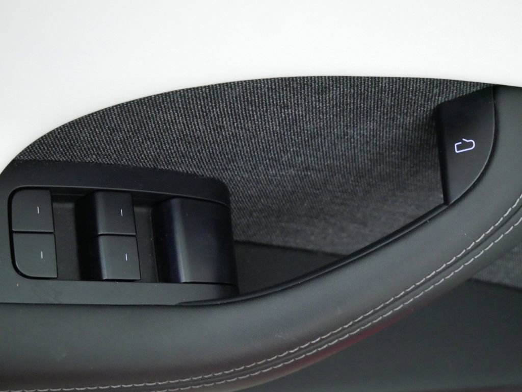 Used 2023 Tesla Model X Plaid image 20