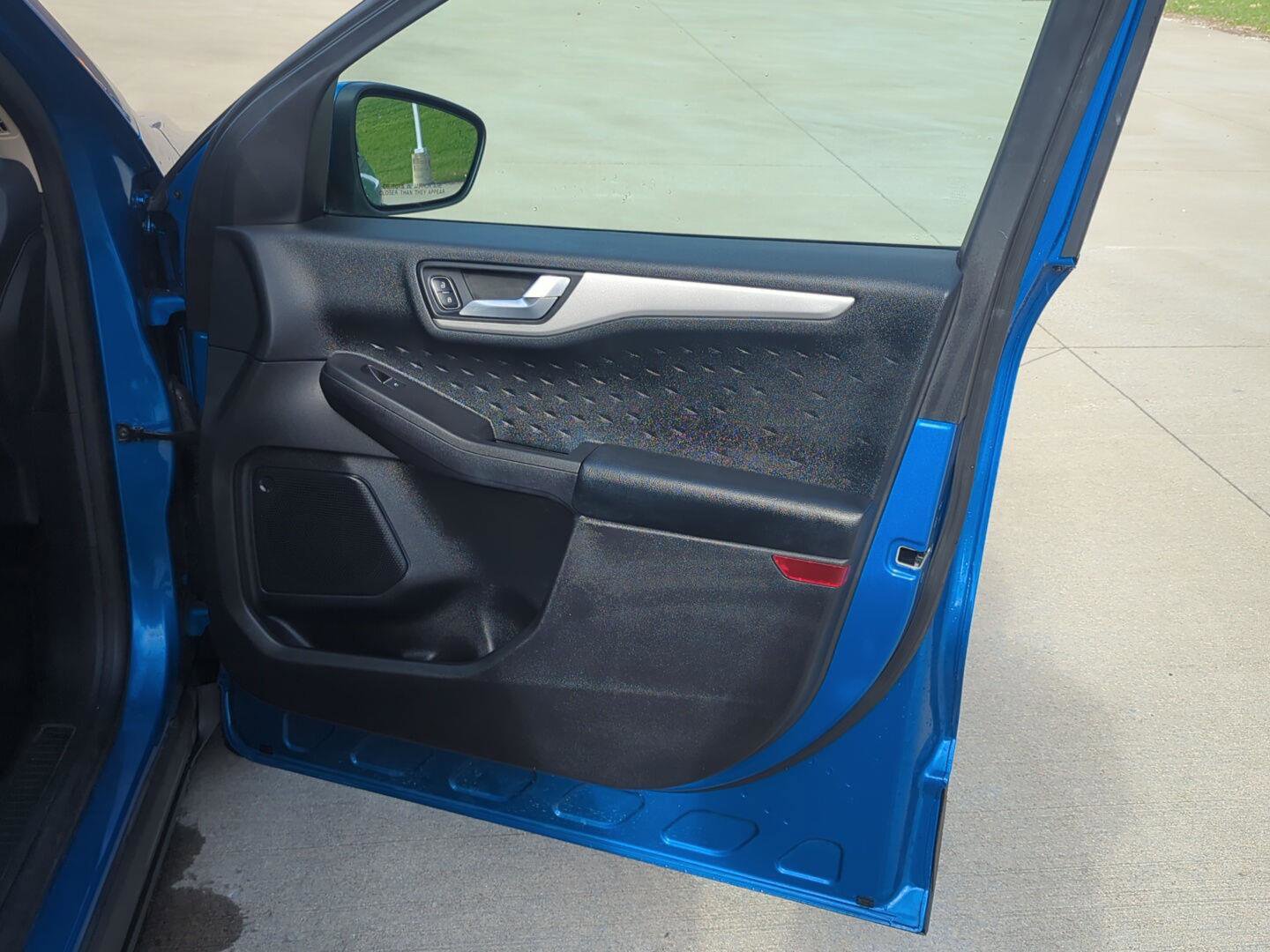 Used 2020 Ford Escape SEL FWD image 28
