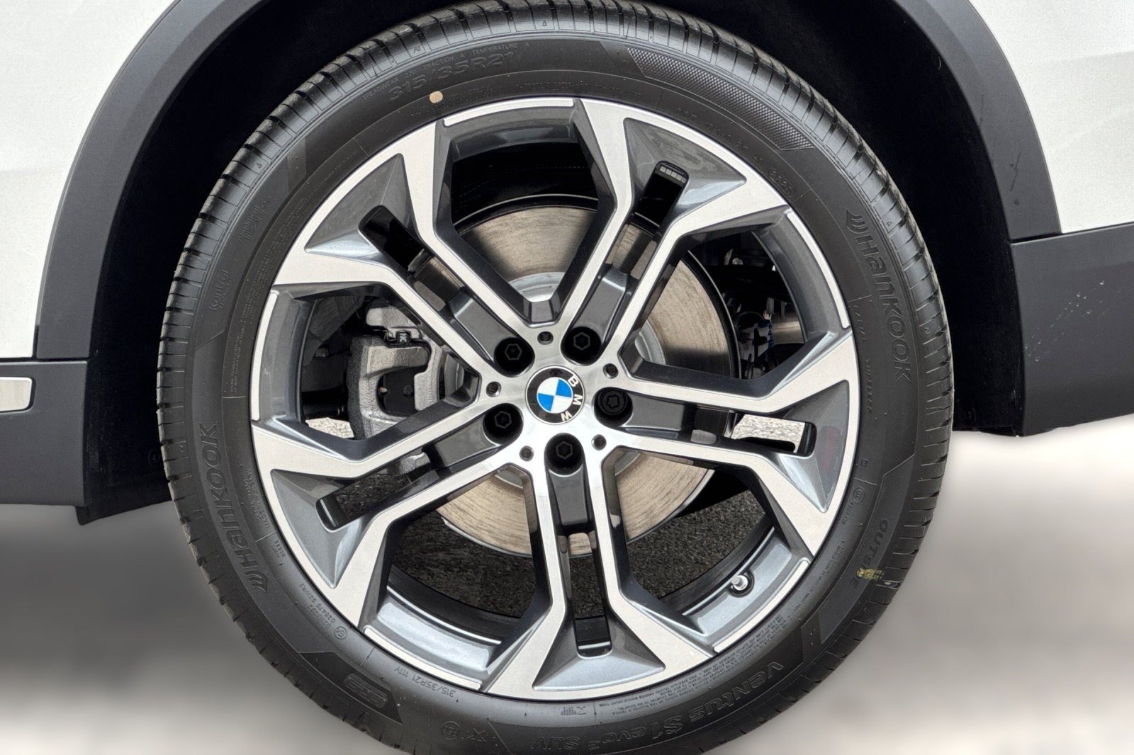 Used 2026 BMW X5 xDrive40i AWD/4WD image 13