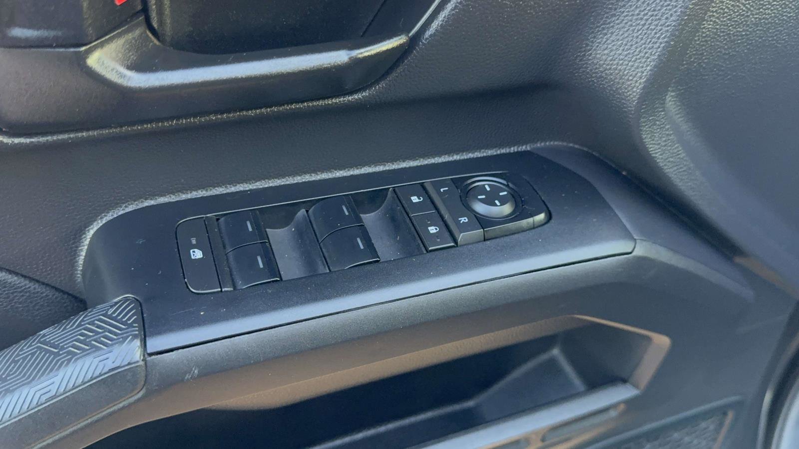 Used 2024 Toyota Tacoma SR5 image 19