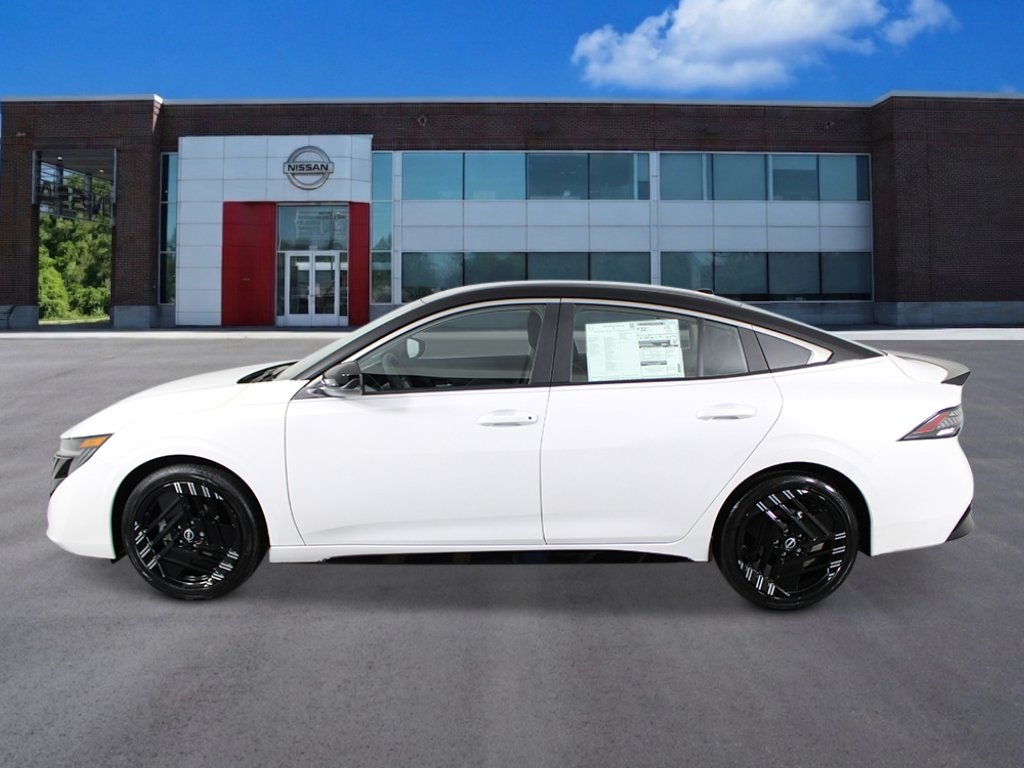 New 2027 Nissan Sentra SR FWD image 2