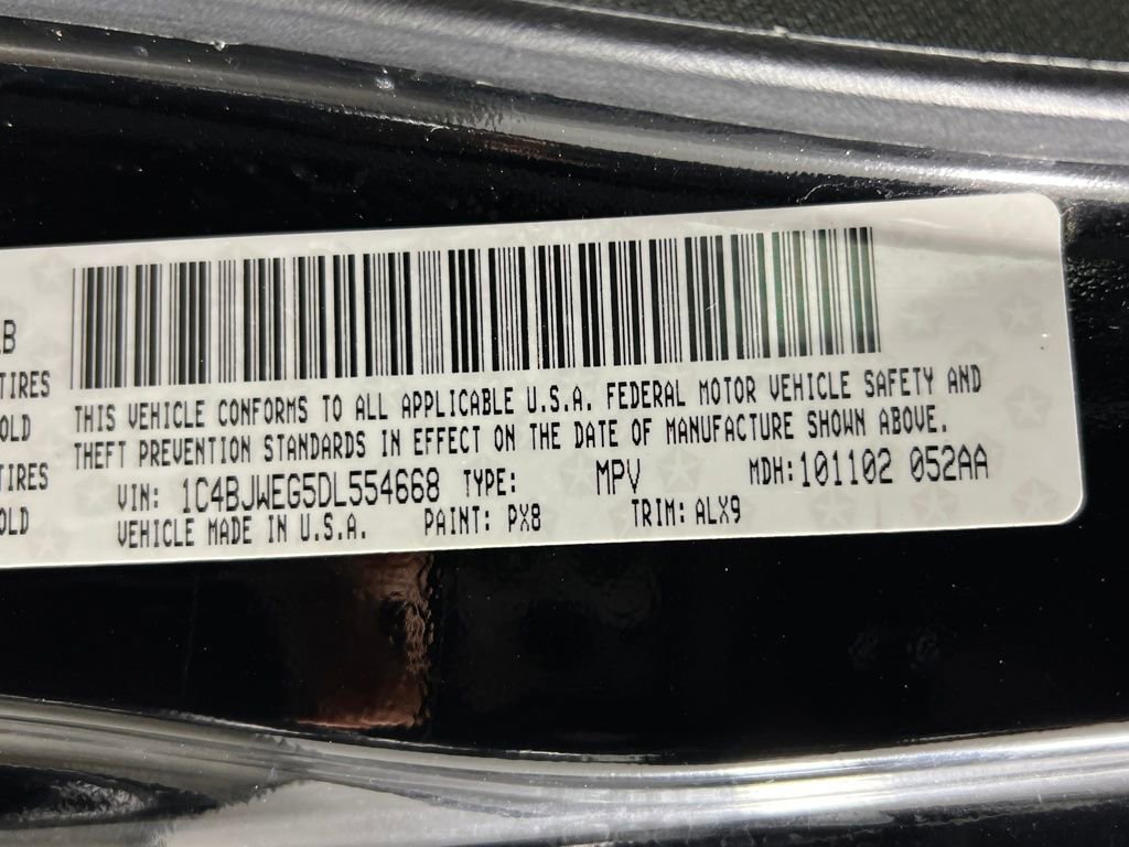 Used 2013 Jeep Wrangler Unlimited Sahara w/ Connectivity Group image 27