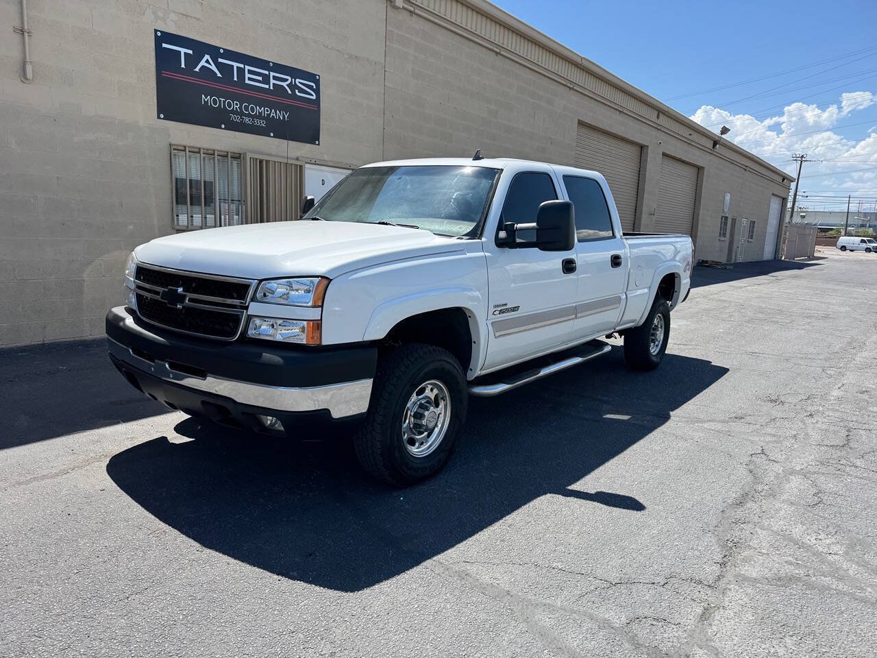 Used 2007 Chevrolet Silverado 2500 LT w/ Heavy-Duty Power Package AWD/4WD image 3