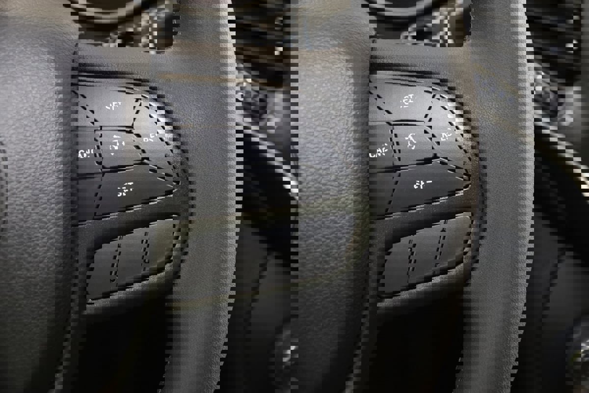 Used 2022 Jeep Cherokee Trailhawk w/ Comfort/Convenience Group image 32