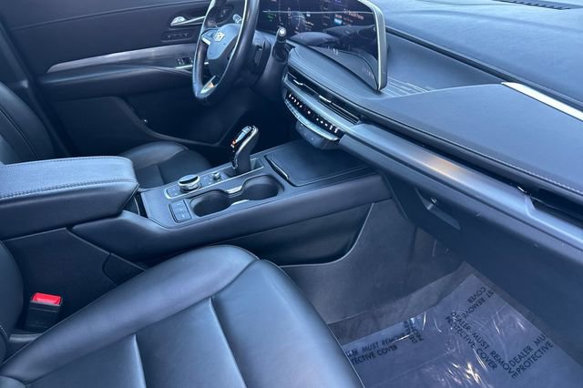 Used 2024 Cadillac XT4 Premium Luxury image 19