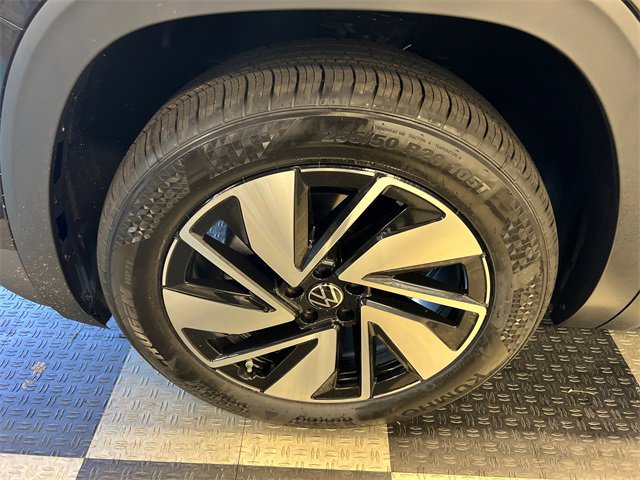 New 2026 Volkswagen Atlas SEL image 9