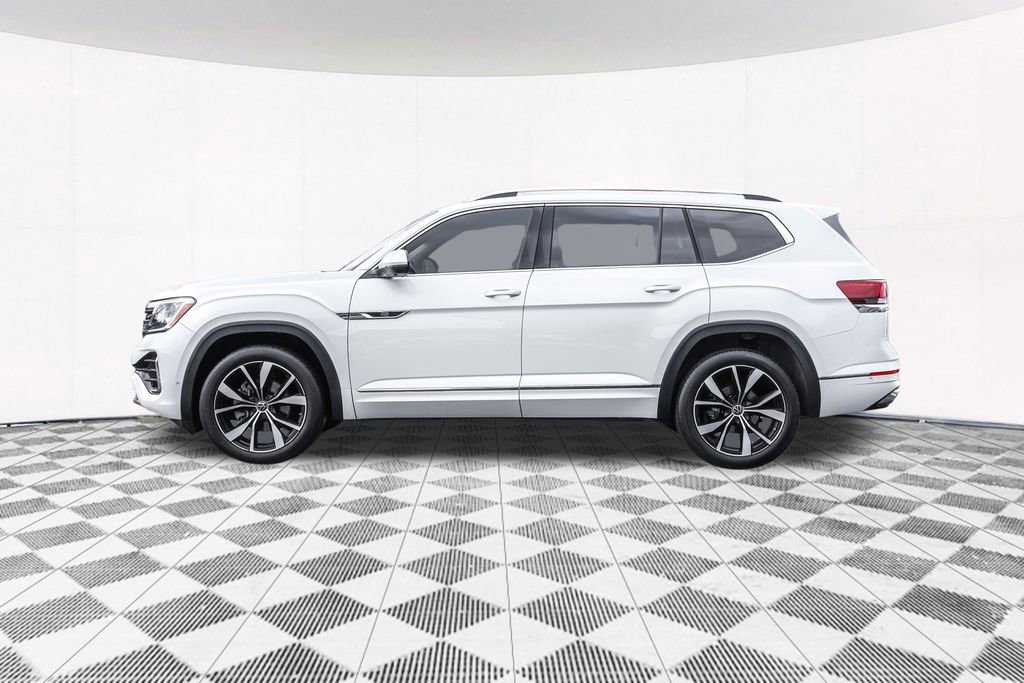 Used 2024 Volkswagen Atlas SEL Premium R-Line image 16