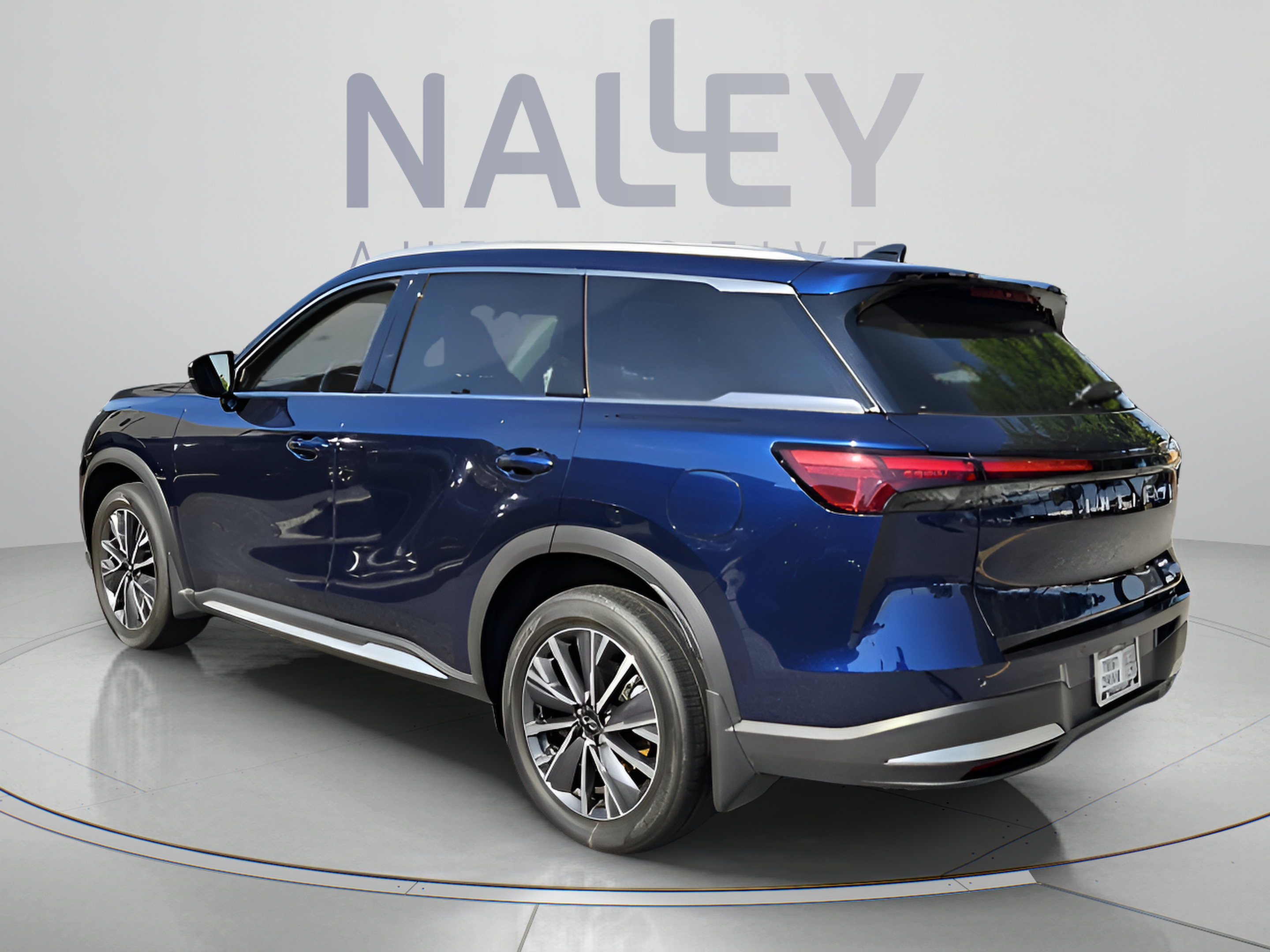 Used 2026 INFINITI QX60 Luxe w/ Cargo Package AWD/4WD image 3