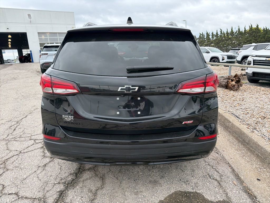Certified 2022 Chevrolet Equinox RS w/ Infotainment Package FWD image 5