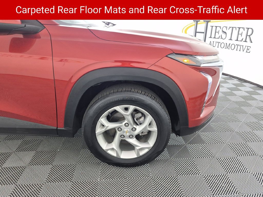 Certified 2024 Chevrolet Trax LS w/ LS Convenience Package FWD image 11