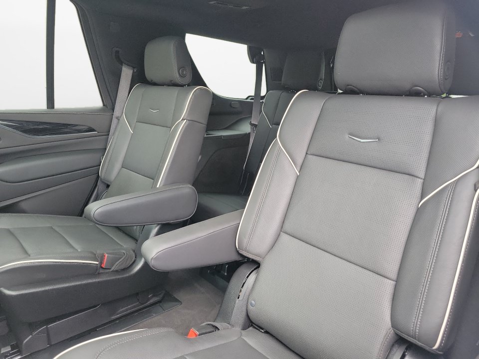 Certified 2024 Cadillac Escalade Sport AWD/4WD image 12