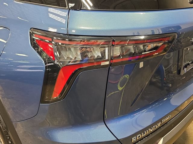 New 2026 Chevrolet Equinox LT w/ Safety and Technology Package AWD/4WD image 34