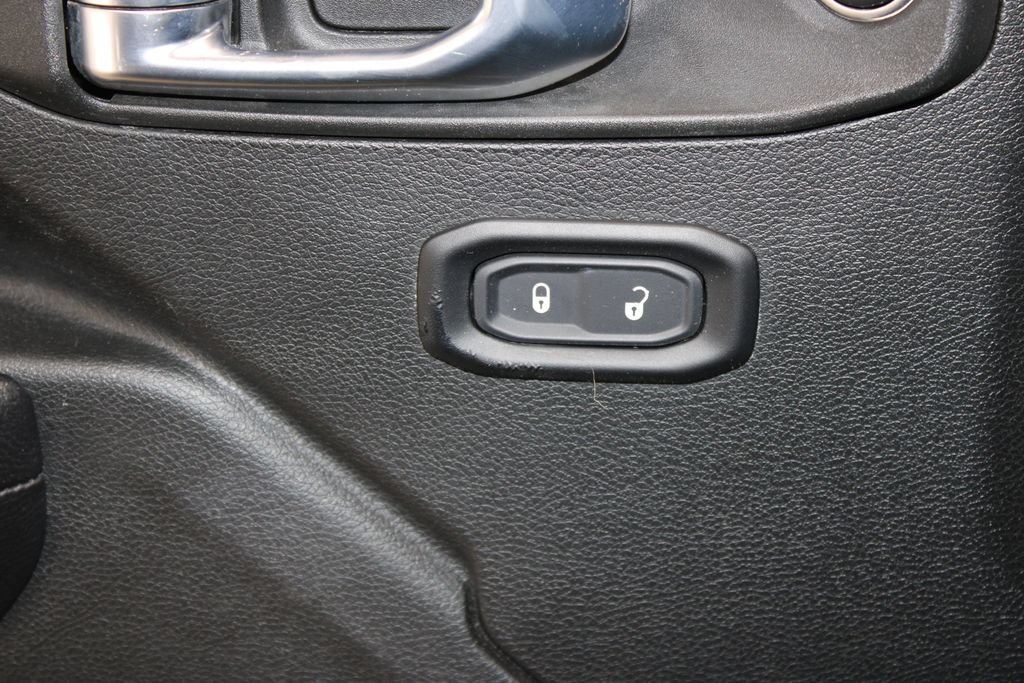 Used 2023 Jeep Wrangler Unlimited Sport AWD/4WD image 40